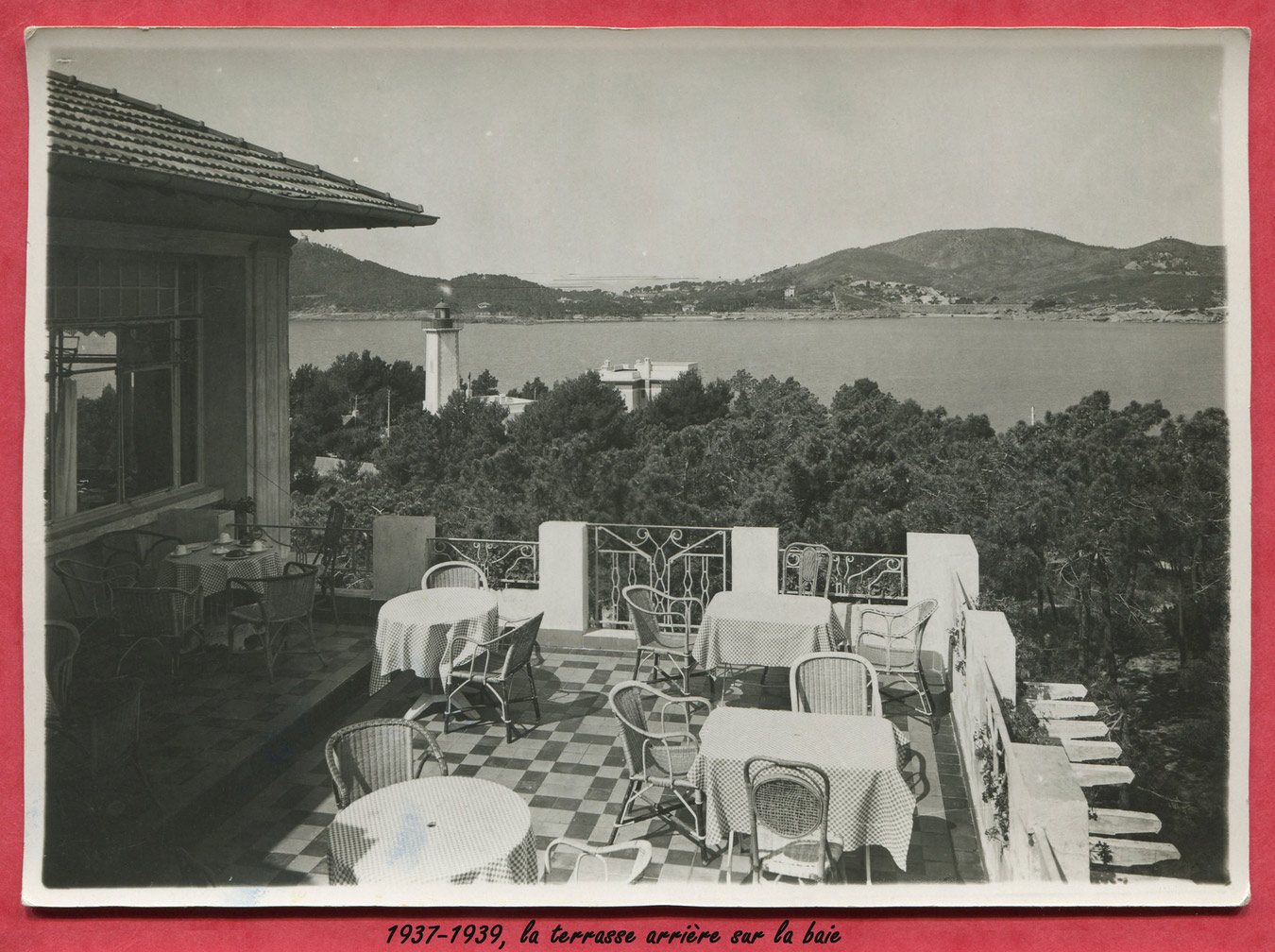 1937 Restaurant Terrasse arrire sur la baie